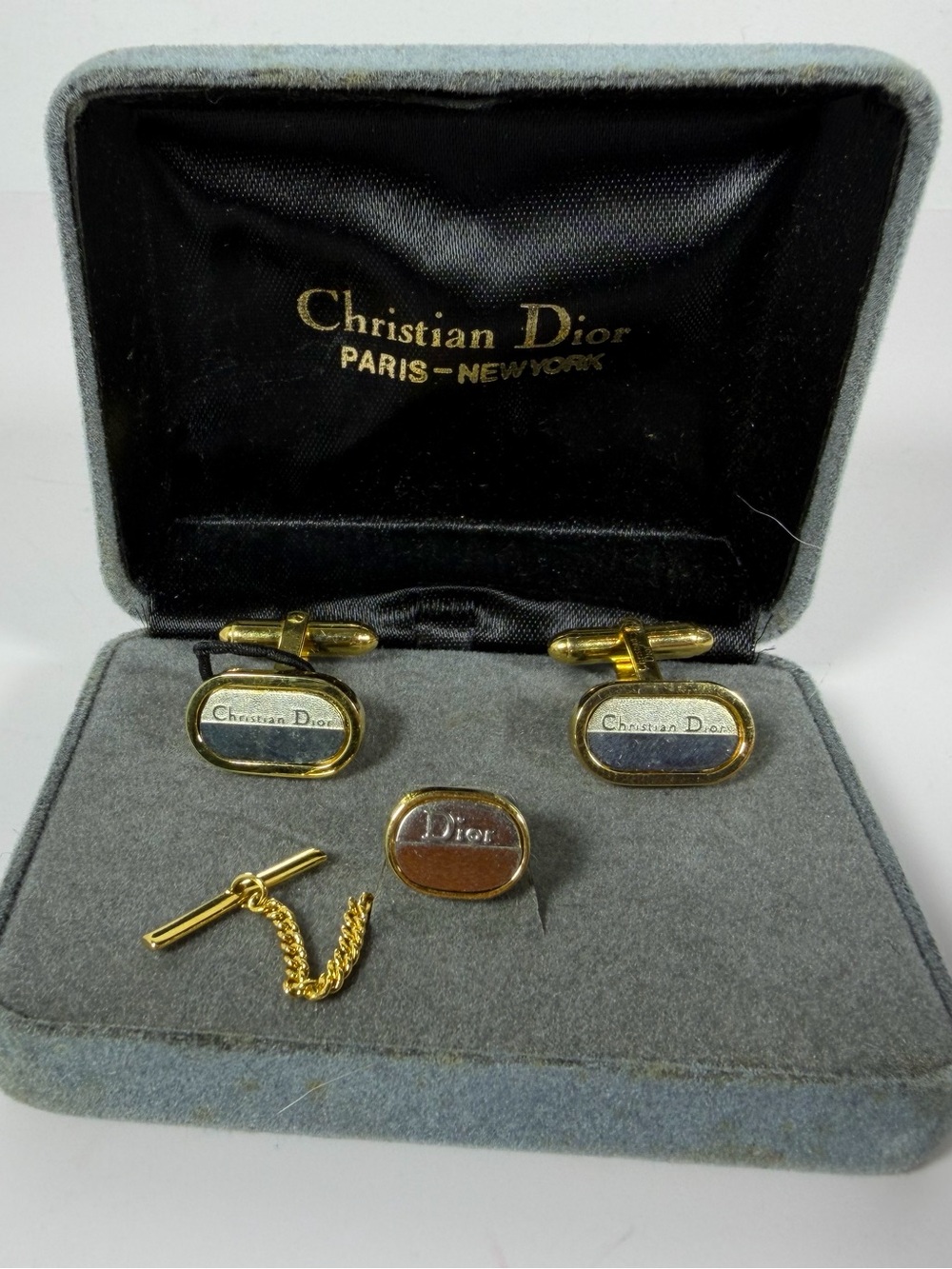 9008: Vintage Christian Dior Paris New York Cufflinks & Tie Tack Set Boxed